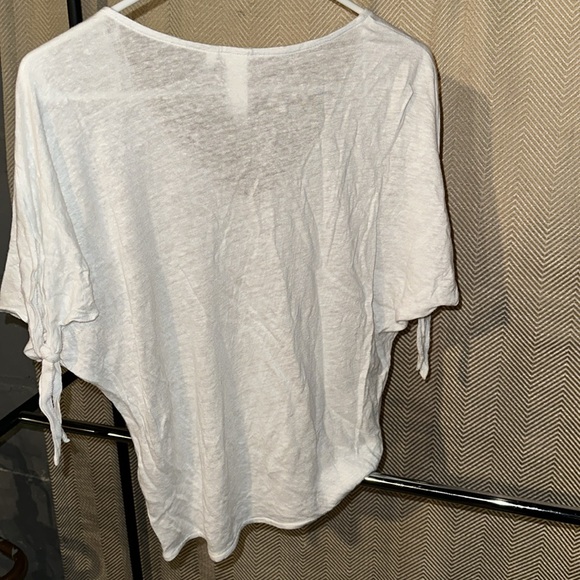 H&M white tee distressed size XS - Picture 4 of 5